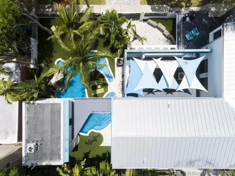 3005 Washington Street Miami FL 33133