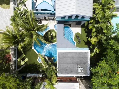3005 Washington Street Miami FL 33133