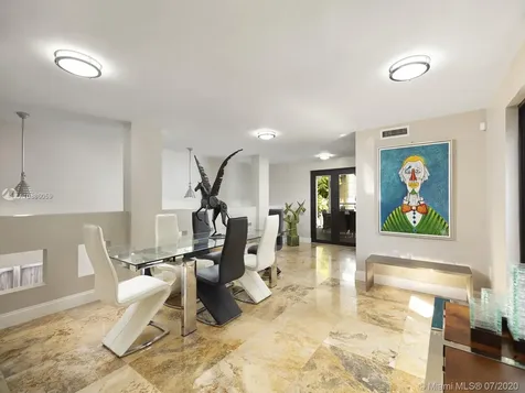 3005 Washington Street Miami FL 33133
