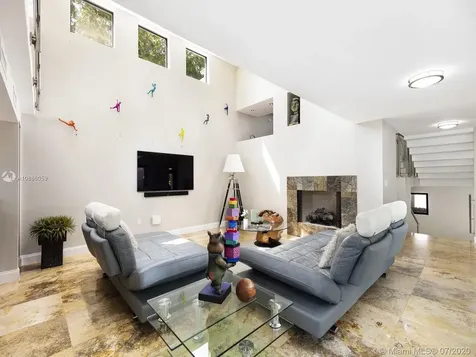 3005 Washington Street Miami FL 33133