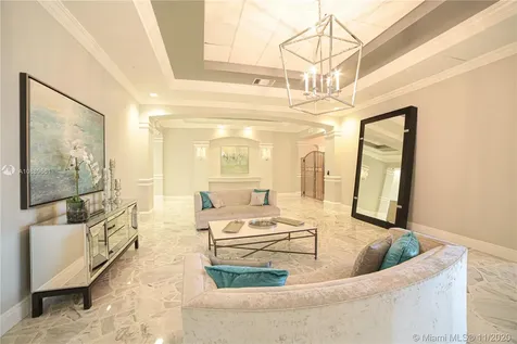 2501 S Ocean Drive Hollywood FL 33019