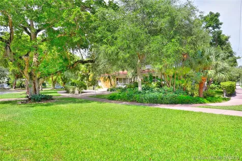 5409 Riviera Drive Coral Gables FL 33146