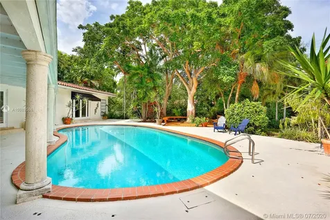 5409 Riviera Drive Coral Gables FL 33146