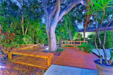 5409 Riviera Drive Coral Gables FL 33146