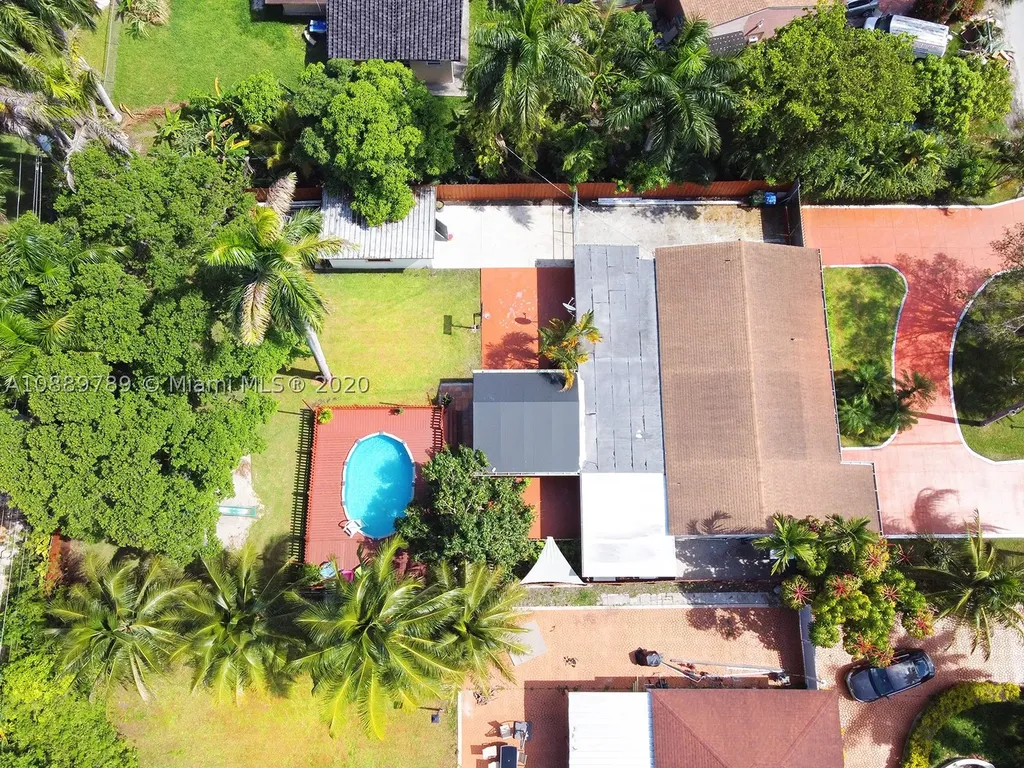 13521 NE 1st Avenue Miami FL 33161