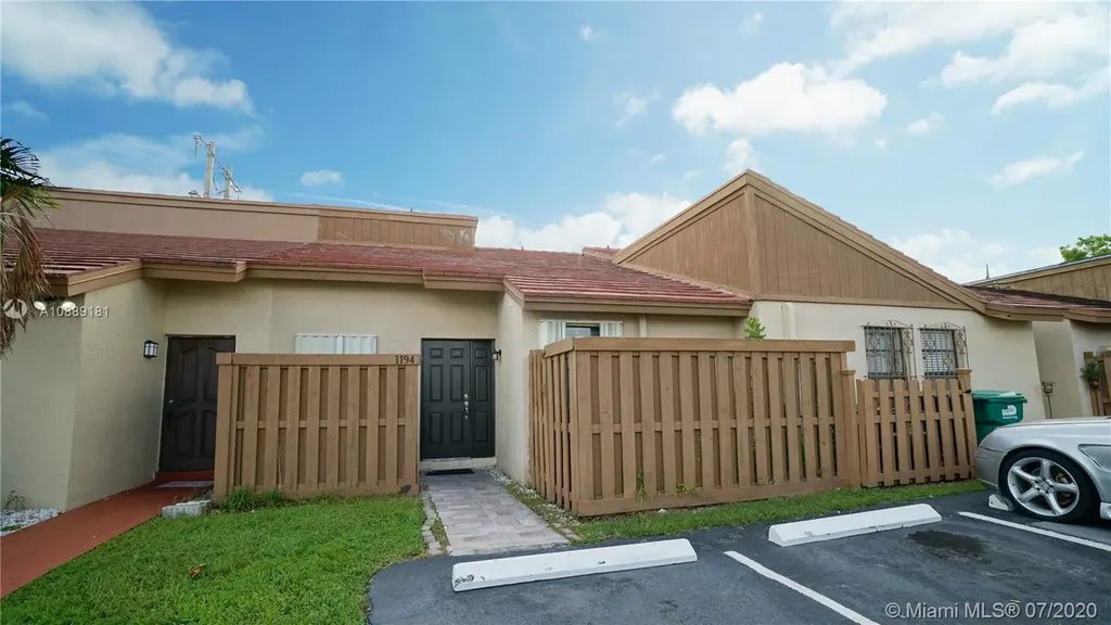 1194 SW 135th Place Miami FL 33184