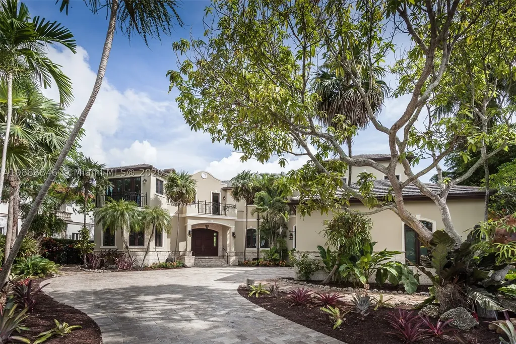 284 Carabela Court Coral Gables FL 33143