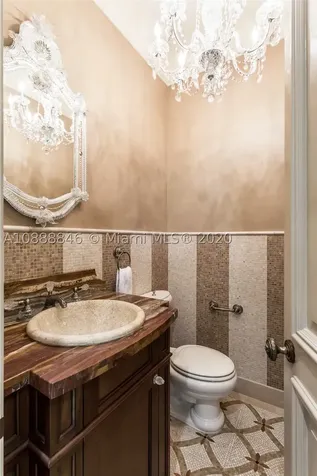 284 Carabela Court Coral Gables FL 33143