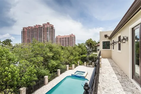 284 Carabela Court Coral Gables FL 33143