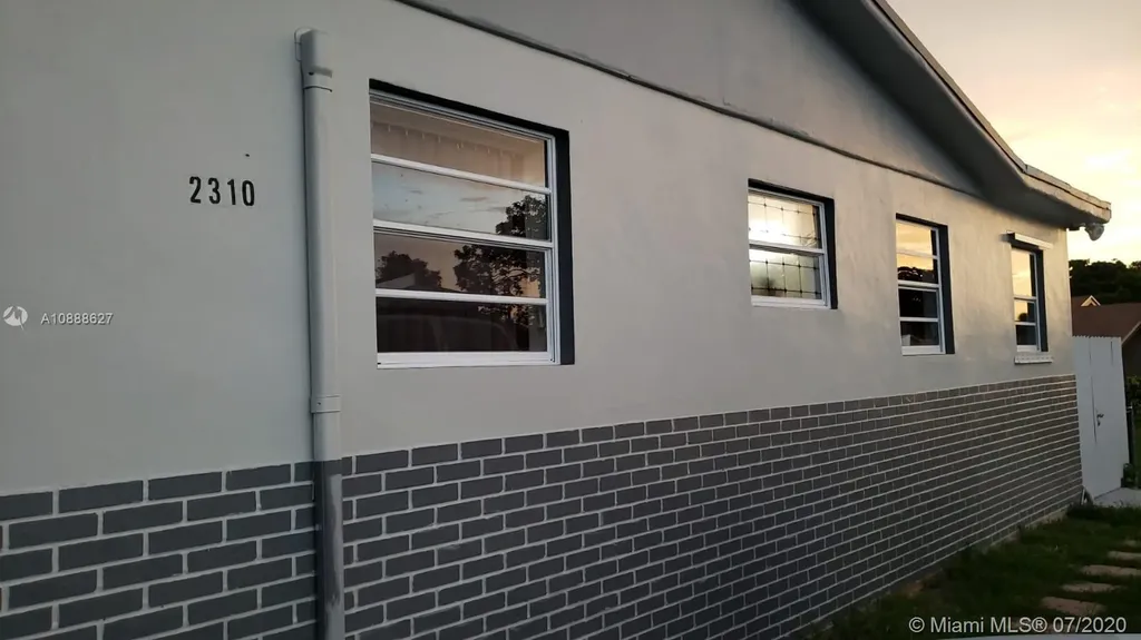 2310 NW 171st Terrace Miami Gardens FL 33056