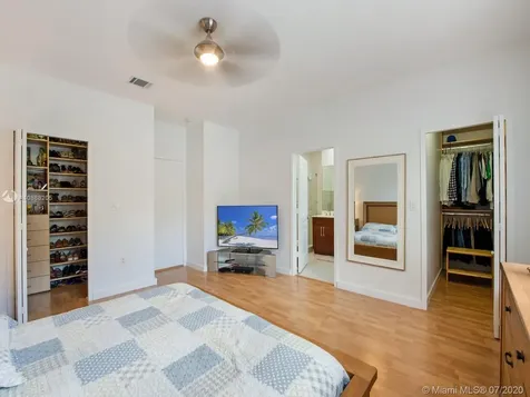 16081 SW 99th Lane Miami FL 33196