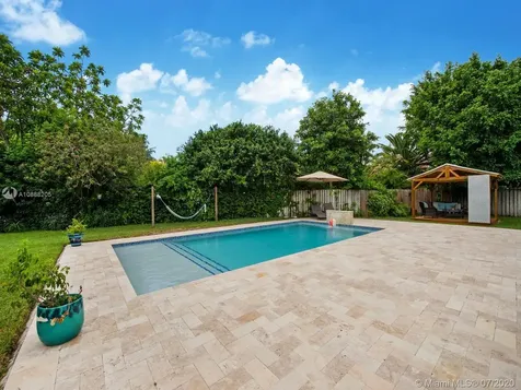 16081 SW 99th Lane Miami FL 33196