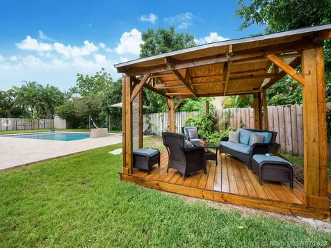 16081 SW 99th Lane Miami FL 33196