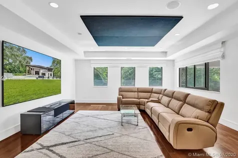 19001 NE 21st Avenue North Miami Beach FL 33179