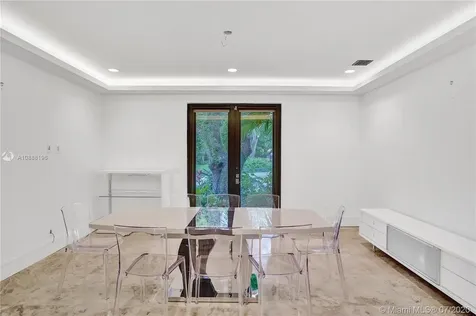 19001 NE 21st Avenue North Miami Beach FL 33179