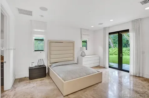 19001 NE 21st Avenue North Miami Beach FL 33179