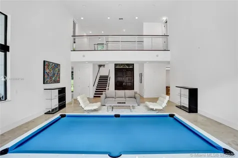 19001 NE 21st Avenue North Miami Beach FL 33179