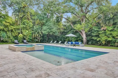 19001 NE 21st Avenue North Miami Beach FL 33179