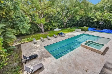 19001 NE 21st Avenue North Miami Beach FL 33179