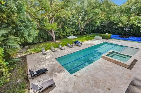 19001 NE 21st Avenue North Miami Beach FL 33179
