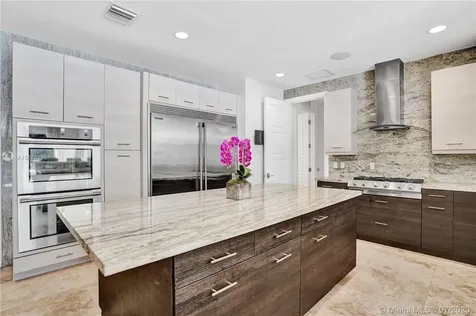 19001 NE 21st Avenue North Miami Beach FL 33179