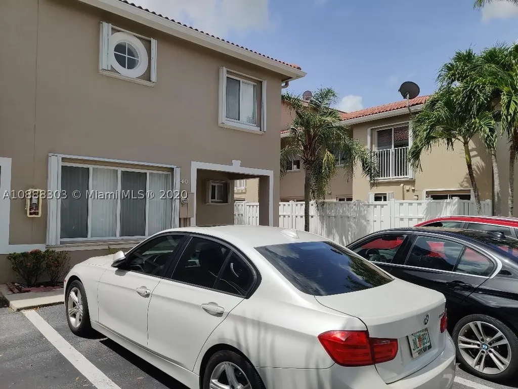 240 Riviera Circle Weston FL 33326