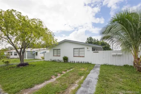 2223 Liberty Street Hollywood FL 33020