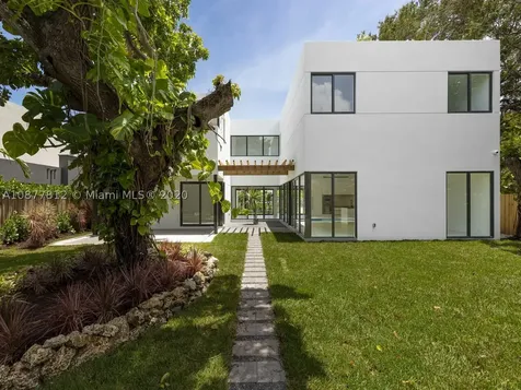 6485 SW 82nd Street Miami FL 33143