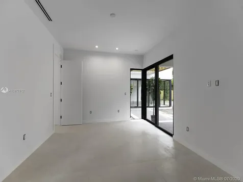 6485 SW 82nd Street Miami FL 33143