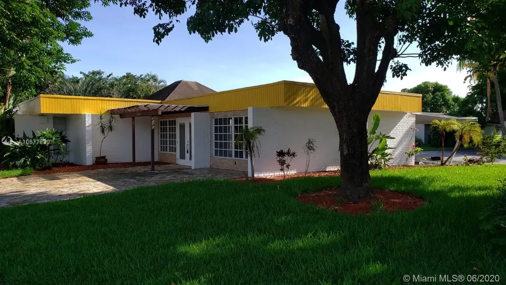 5010 Sago Palm Circle Tamarac FL 33319