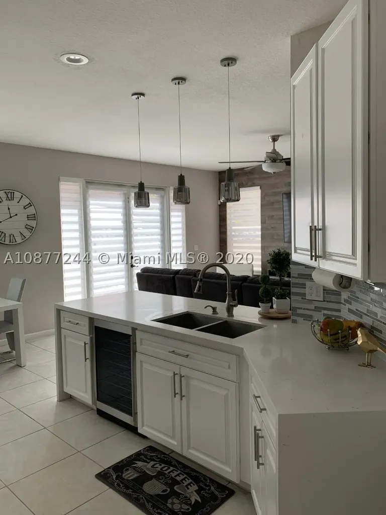 1127 NE 37th Place Homestead FL 33033