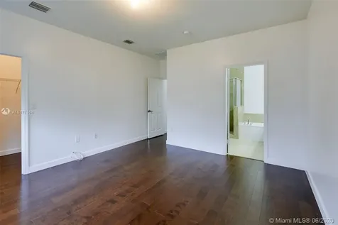 10359 NW 70th Lane Doral FL 33178