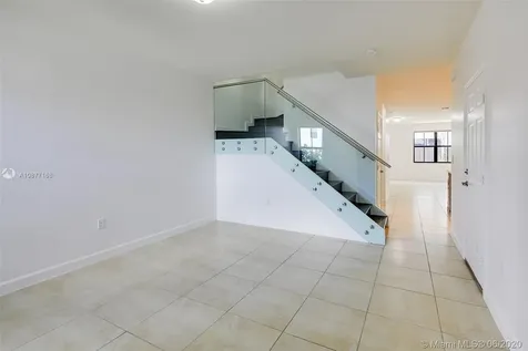 10359 NW 70th Lane Doral FL 33178