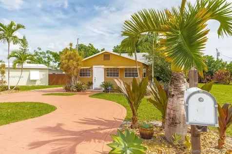 5859 Garfield Street Hollywood FL 33021