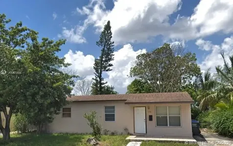 530 N 69th Terrace Hollywood FL 33024
