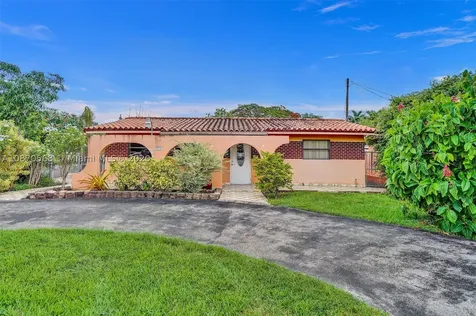221 SW 122nd Avenue Miami FL 33184