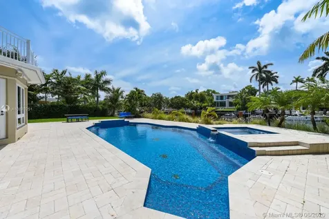 3451 N Meridian Avenue Miami Beach FL 33140