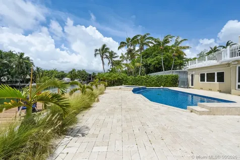 3451 N Meridian Avenue Miami Beach FL 33140