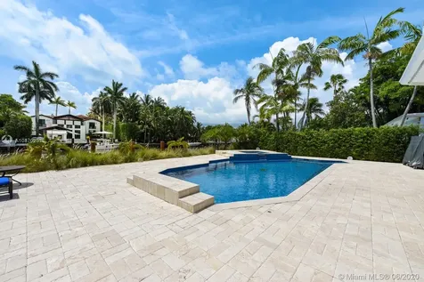 3451 N Meridian Avenue Miami Beach FL 33140