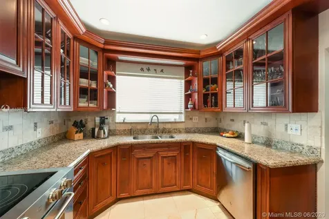 3451 N Meridian Avenue Miami Beach FL 33140