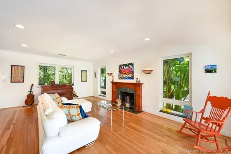 3451 N Meridian Avenue Miami Beach FL 33140