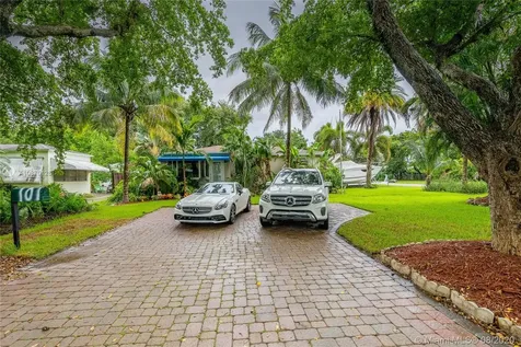101 NW 88th Street El Portal FL 33150