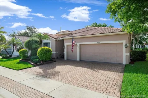 8762 NW 75th Court Tamarac FL 33321