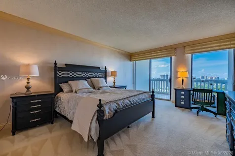 2000 Island Boulevard Aventura FL 33160