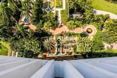 2000 Island Boulevard Aventura FL 33160