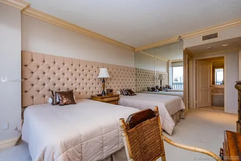 2000 Island Boulevard Aventura FL 33160