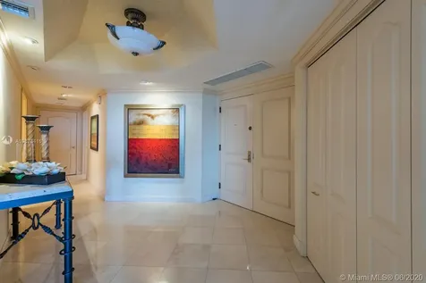 2000 Island Boulevard Aventura FL 33160