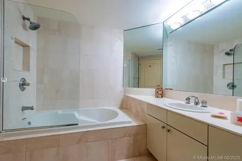 2000 Island Boulevard Aventura FL 33160