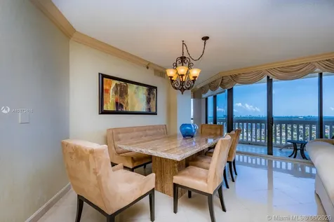 2000 Island Boulevard Aventura FL 33160