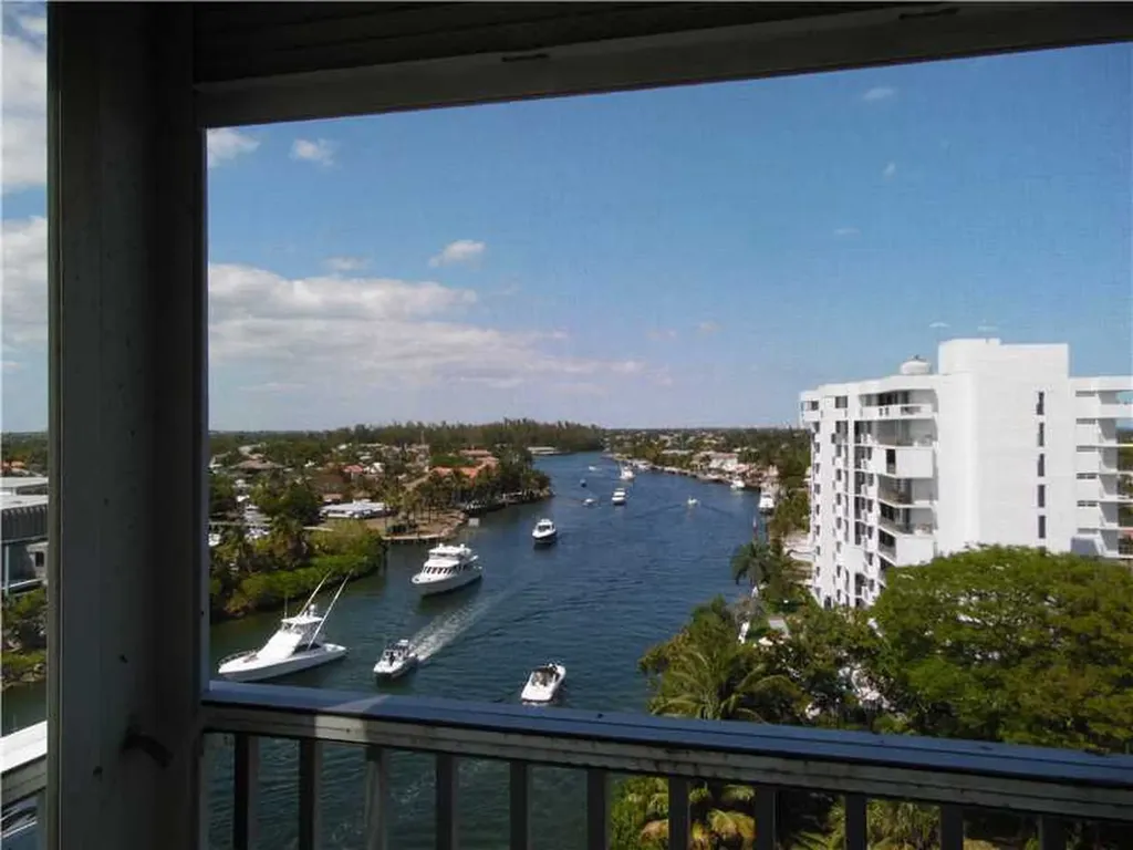 3522 Crystal Court Miami FL 33133